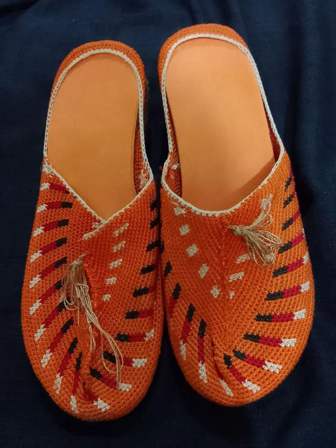 دمپای روفرشی|کیف، کفش، کمربند|صحنه, |دیوار