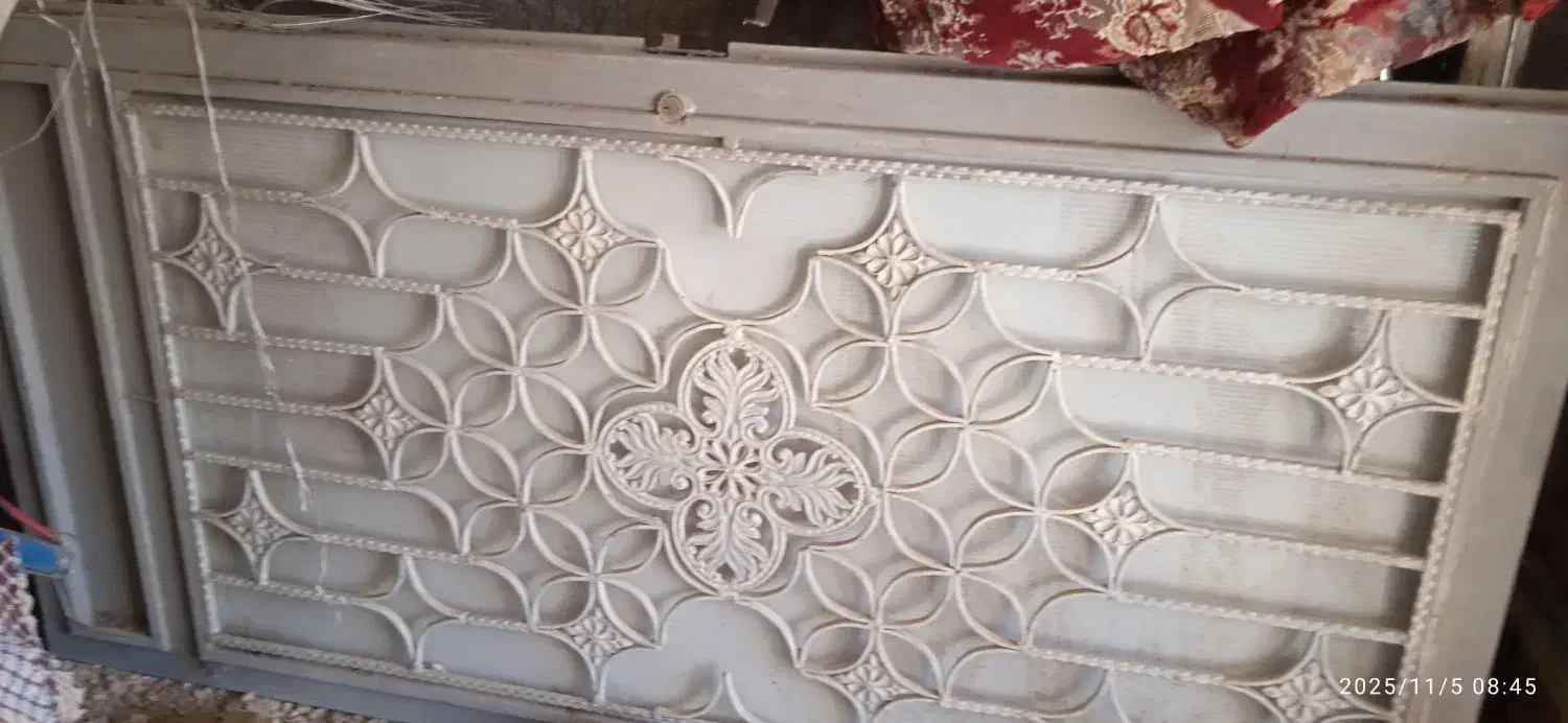 درب آهنی حیات نواثلان کارنکرده|مصالح و تجهیزات ساختمان|ایلام, |دیوار