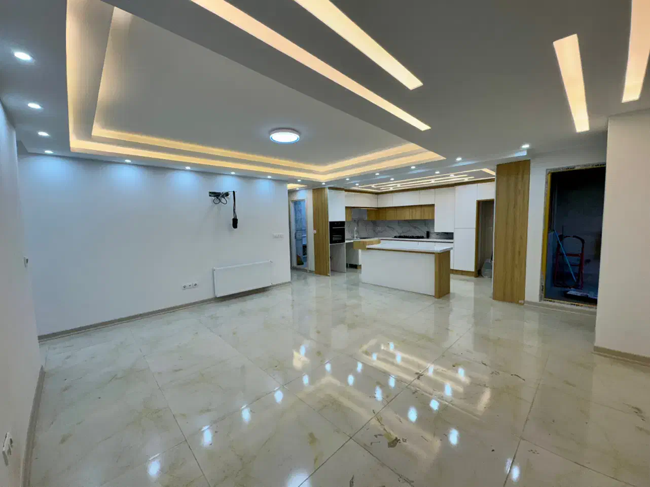 ۲خواب*مستردار*پنجره‌قدی*لوکس و مینیمال*ویو ابدی|اجارهٔ آپارتمان|شیراز, شهرک برف فروشان|دیوار