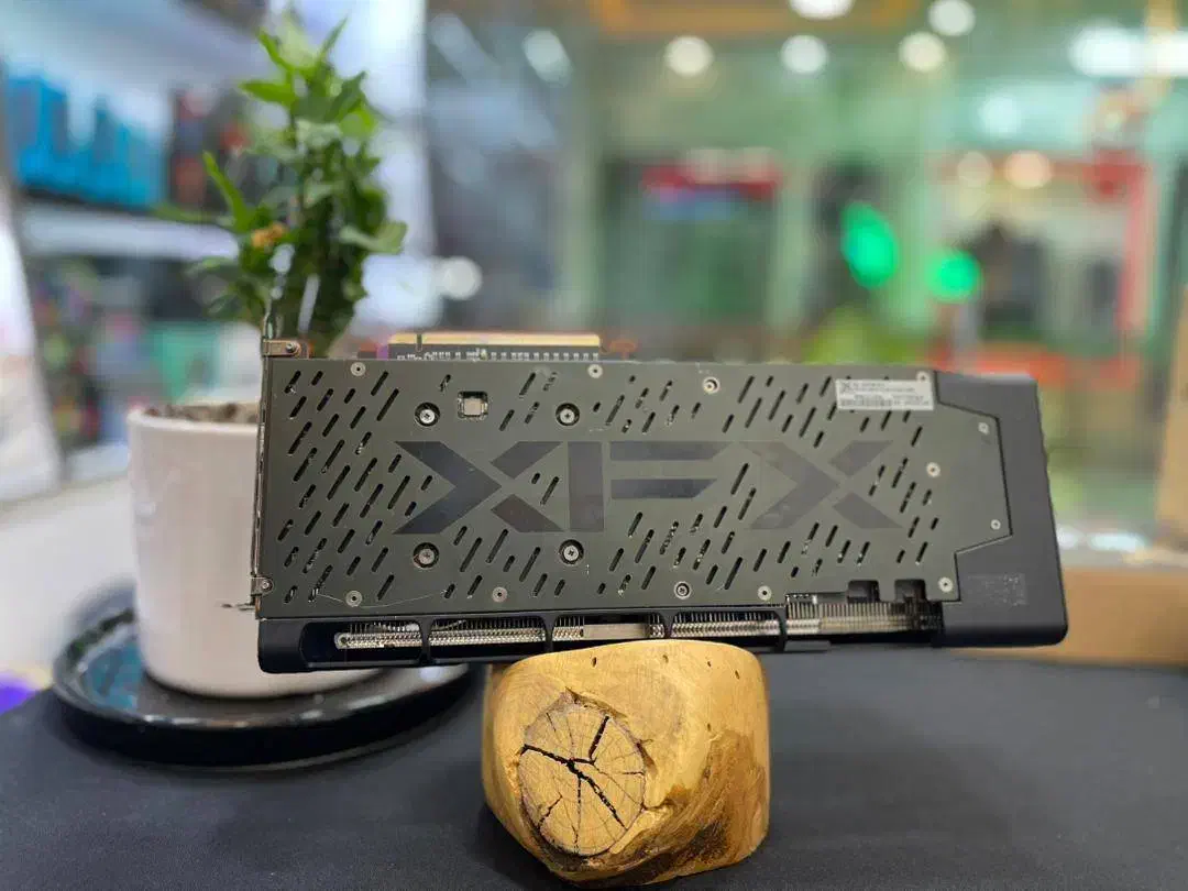 کارت گرافیک RX 5700 XFX تمیز|قطعات و لوازم جانبی رایانه|قم, صفائیه|دیوار