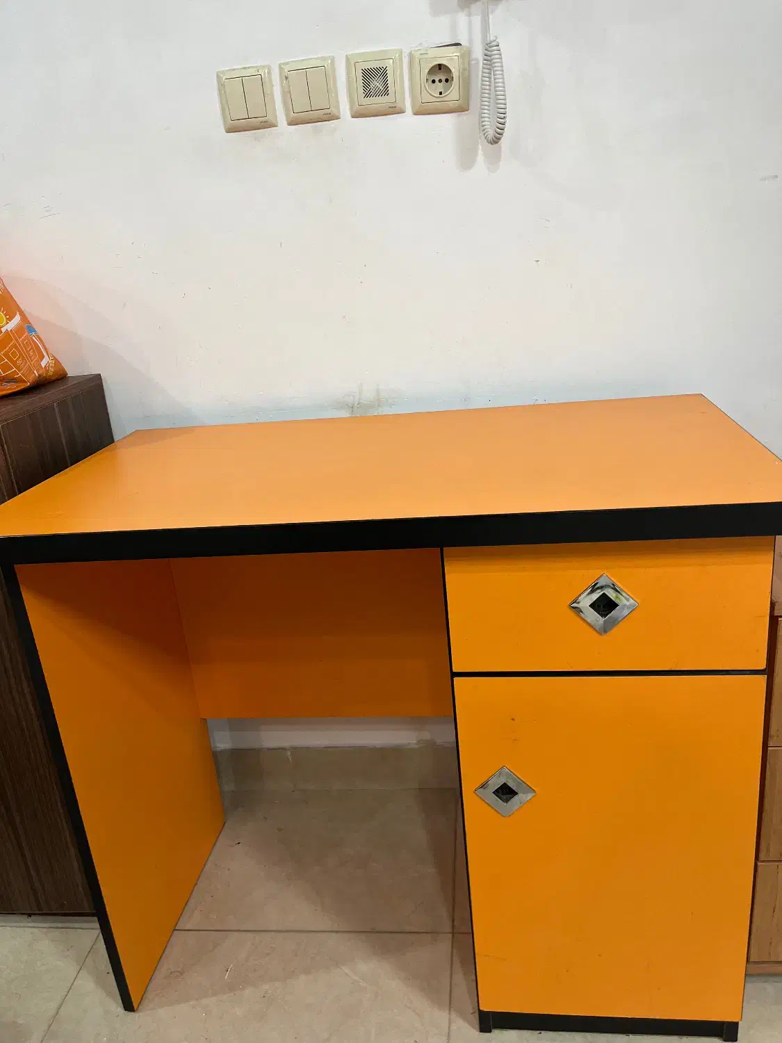 میز تحریر|میز تحریر و کامپیوتر|رشت, معلم|دیوار