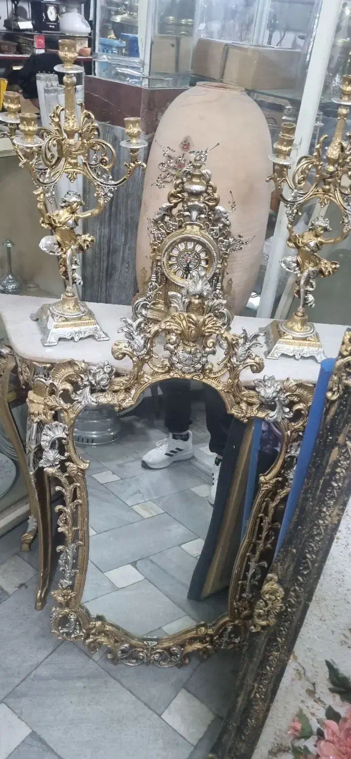 آینه و شمدانی به همراه ساعت|آینه|همدان, |دیوار