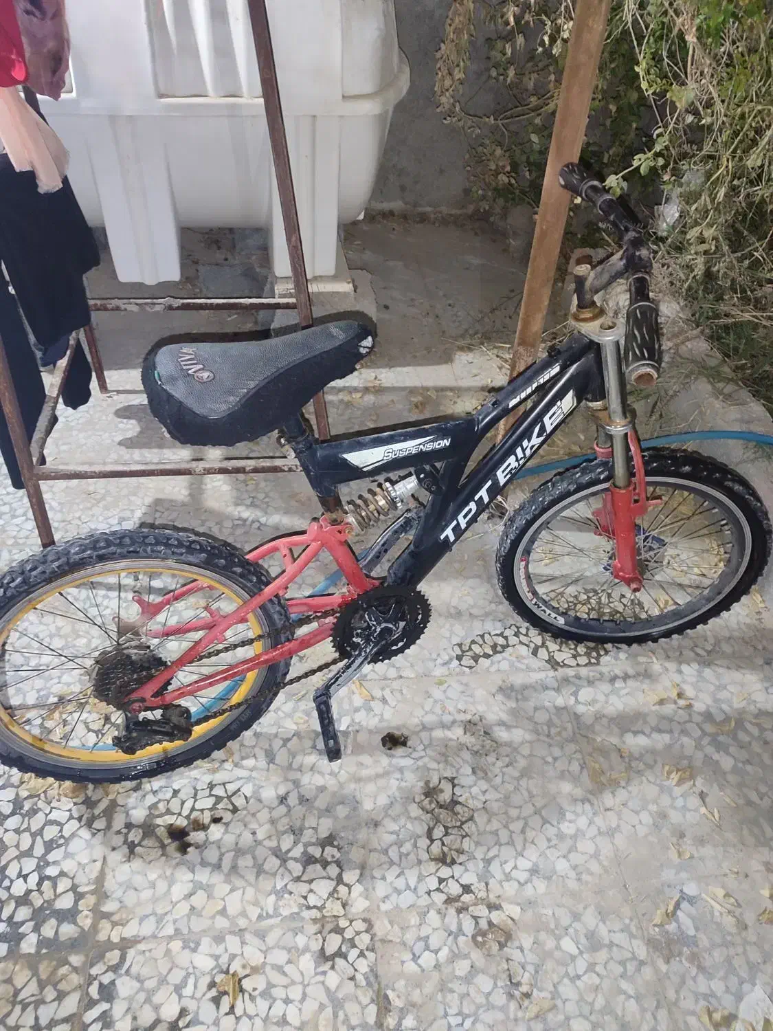 دوچرخه|دوچرخه، اسکیت، اسکوتر|اهرم, |دیوار