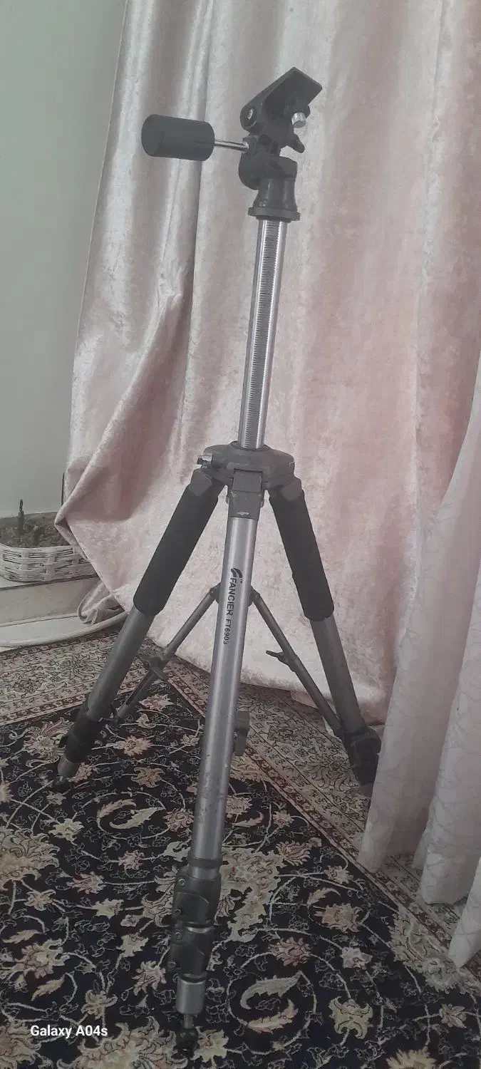 پایه دوربین|دوربین عکاسی و فیلم‌برداری|هشتگرد, فاز ۷ مهستان|دیوار