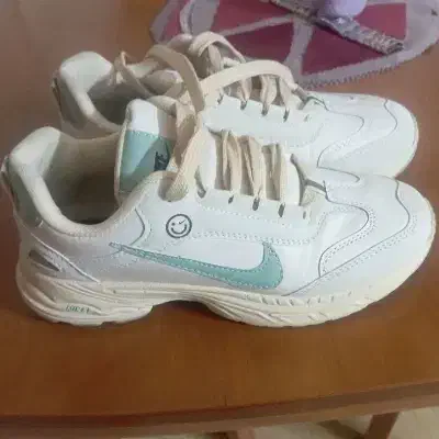 کفش نو زیبا|کیف، کفش، کمربند|سمنان, |دیوار