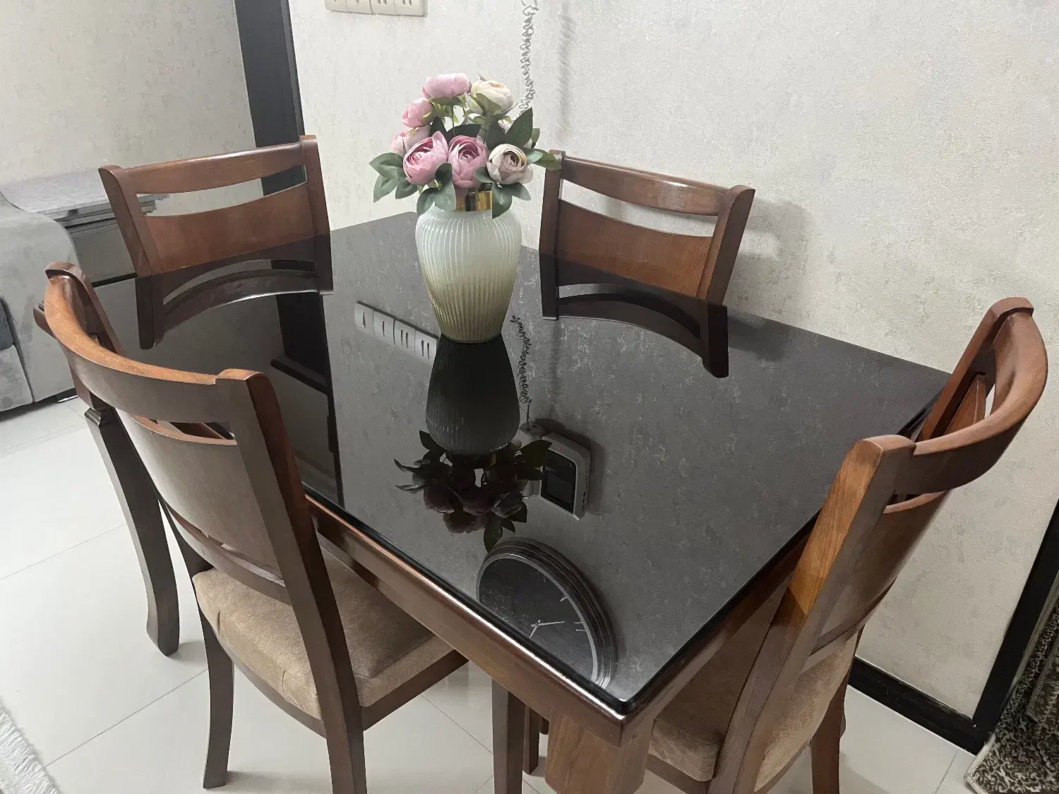 میز غذا خوری|میز و صندلی غذاخوری|قم, بنیاد|دیوار