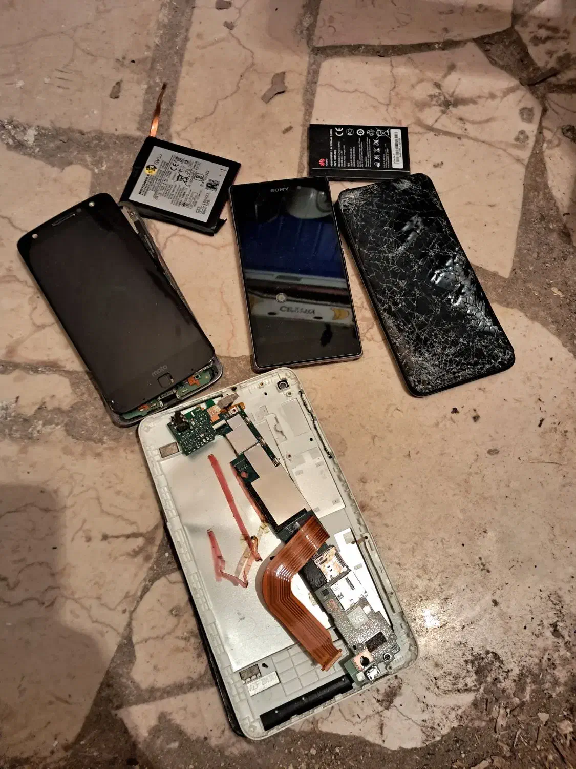 ۴ عدد گوشی ۱ عدد تبلت|موبایل|کرج, کوی مهر|دیوار