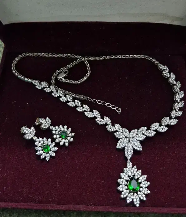 نقره/نیم ست نقره/گردنبند و گوشواره نقره|جواهرات|مشهد, هفده شهریور|دیوار