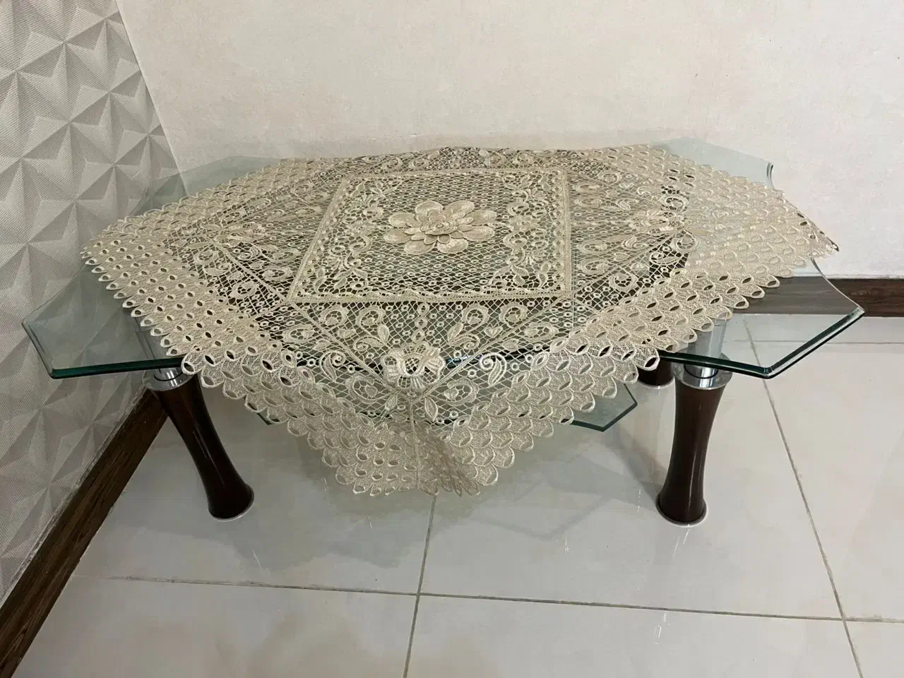 میز جلو مبلی با سه عدد میز عسلی|مبلمان خانگی و میز عسلی|چالوس, |دیوار