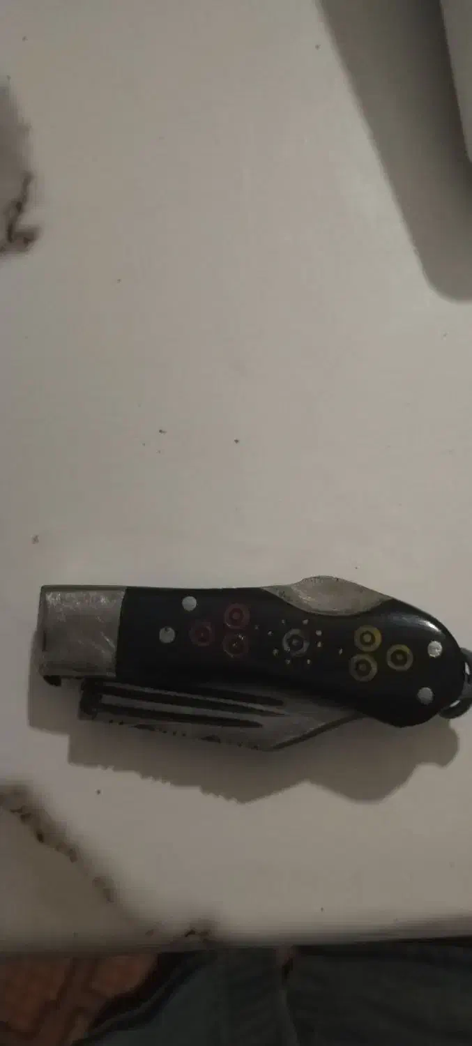 چاقو بابا|کلکسیون اشیاء عتیقه|میانه, |دیوار