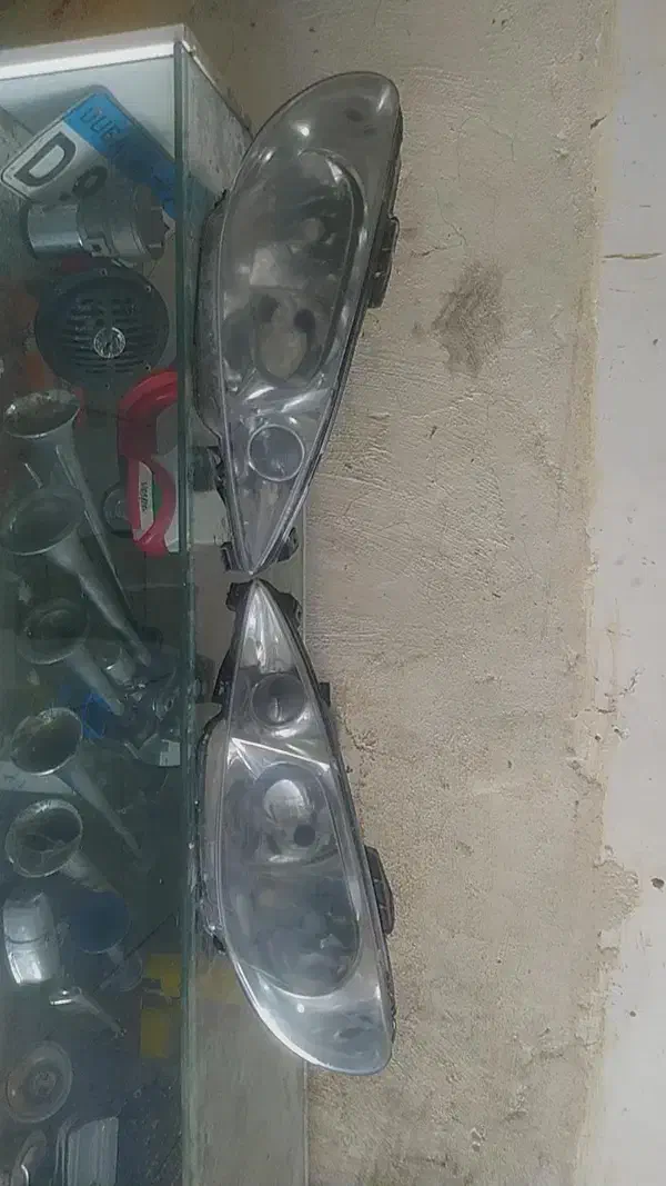 چراغ جلو ۲۰۶استوک|قطعات یدکی و لوازم جانبی|مشهد, شهرک امام هادی (شهرک غرب)|دیوار