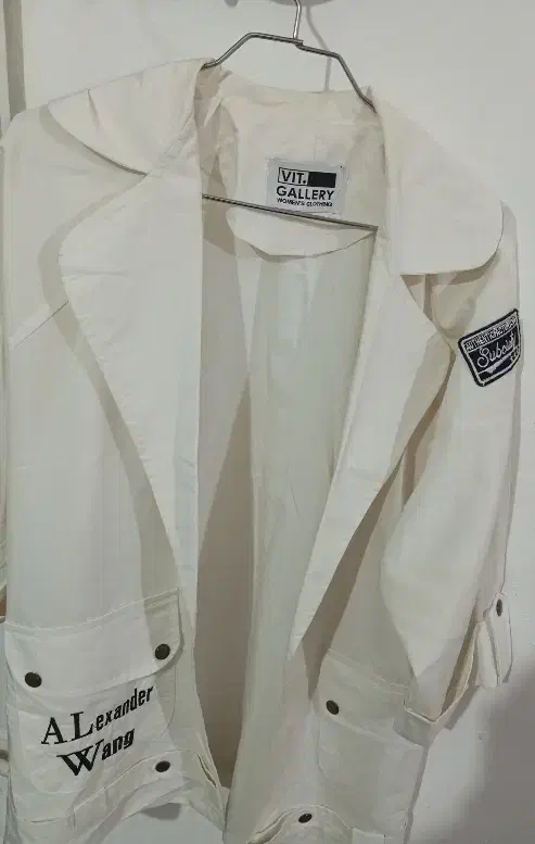 شومیز|لباس|الوند, |دیوار