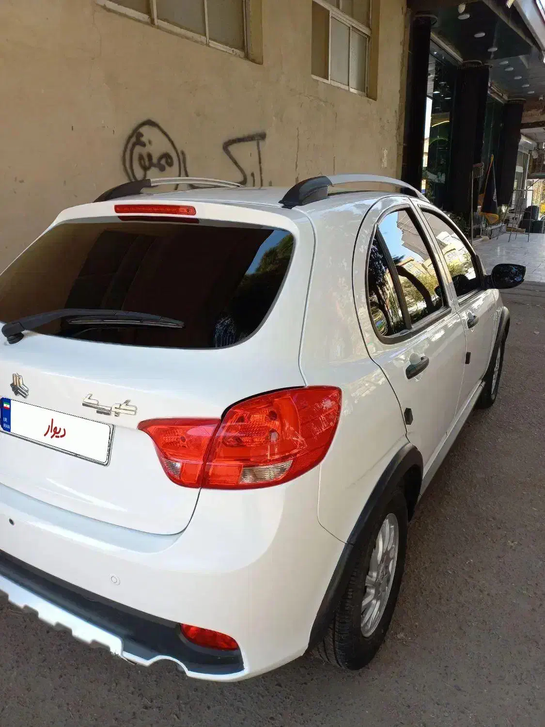 کوییک اتومات مدل ۴۰۲|خودرو سواری و وانت|قم, بنیاد|دیوار