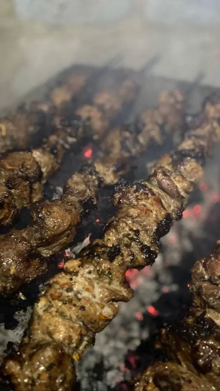 کبابی خیابونی رستوران شهرداری|استخدام خدمات فروشگاه و رستوران|رشت, بازار|دیوار