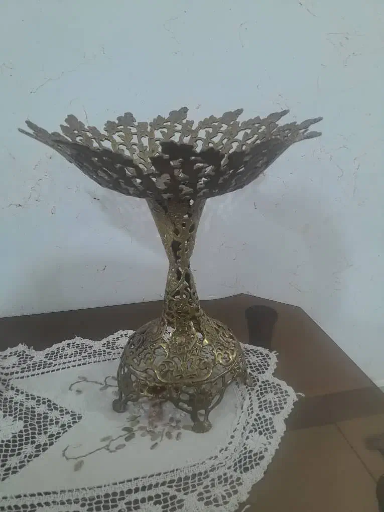 جا میوه خوری جنس برنج زیبا و قدیمی|صنایع دستی و سایر لوازم تزئینی|اهواز, پادادشهر|دیوار