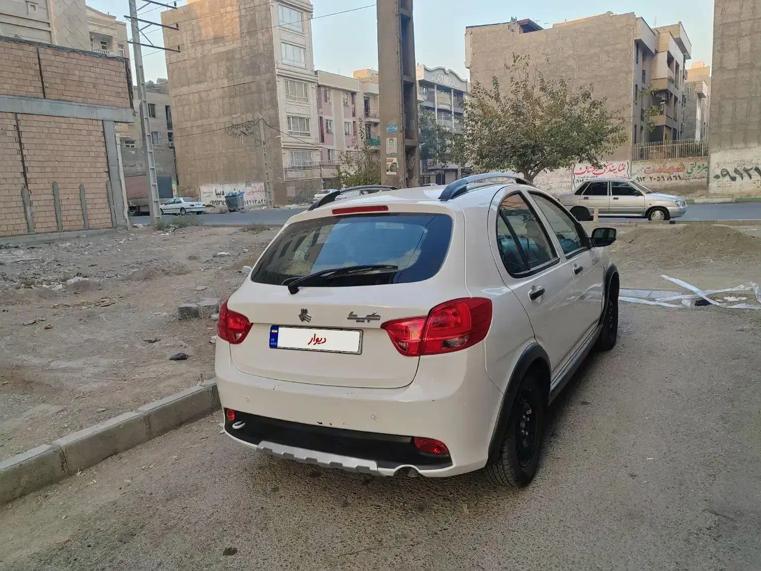 کوئیک سفید مدل 1402|خودرو سواری و وانت|اسلام‌شهر, شهرک مفیدی|دیوار