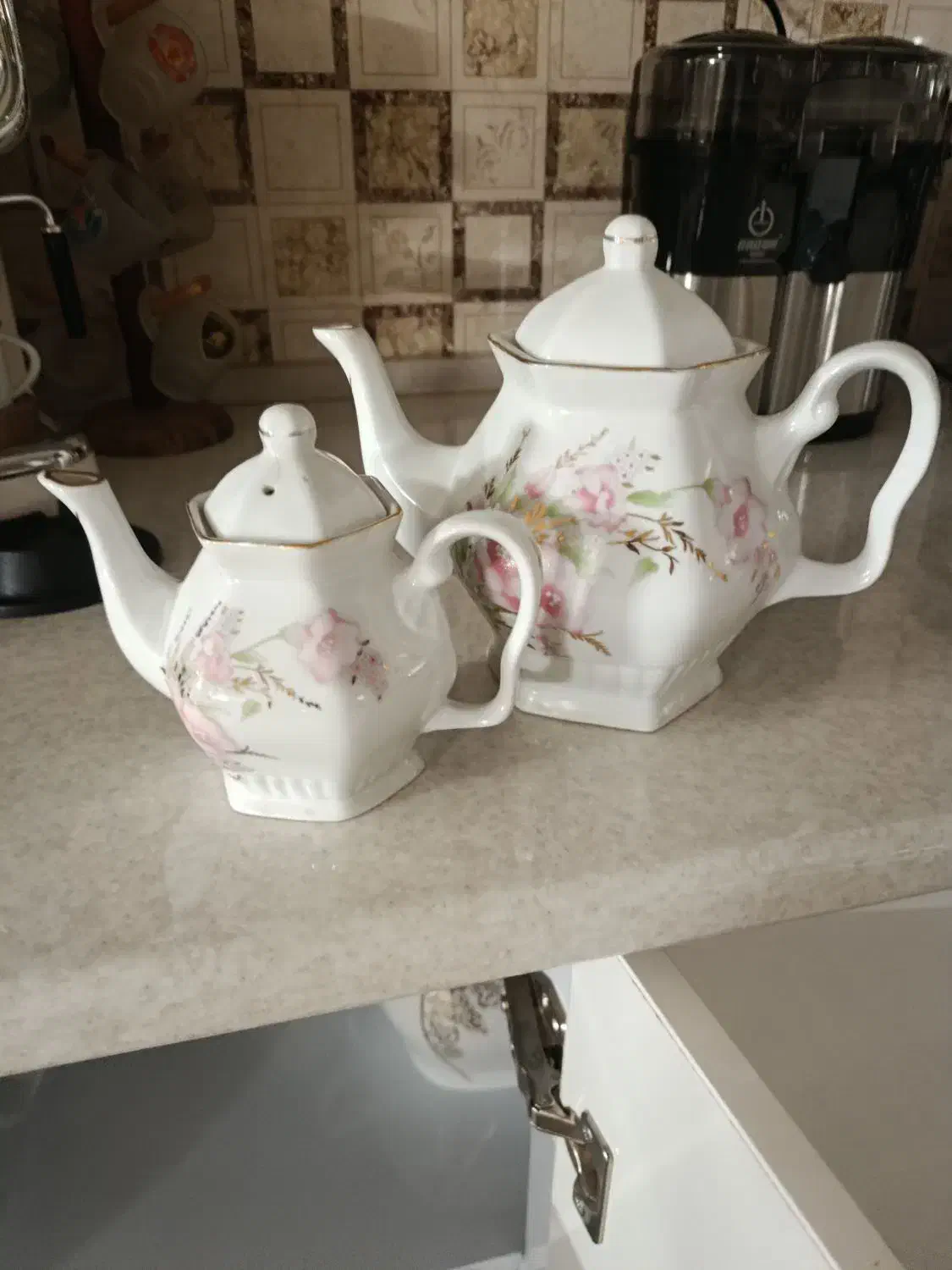 کتری قوری چینی برقی|قوری، کتری، قهوه‌ساز دستی|اراک, |دیوار