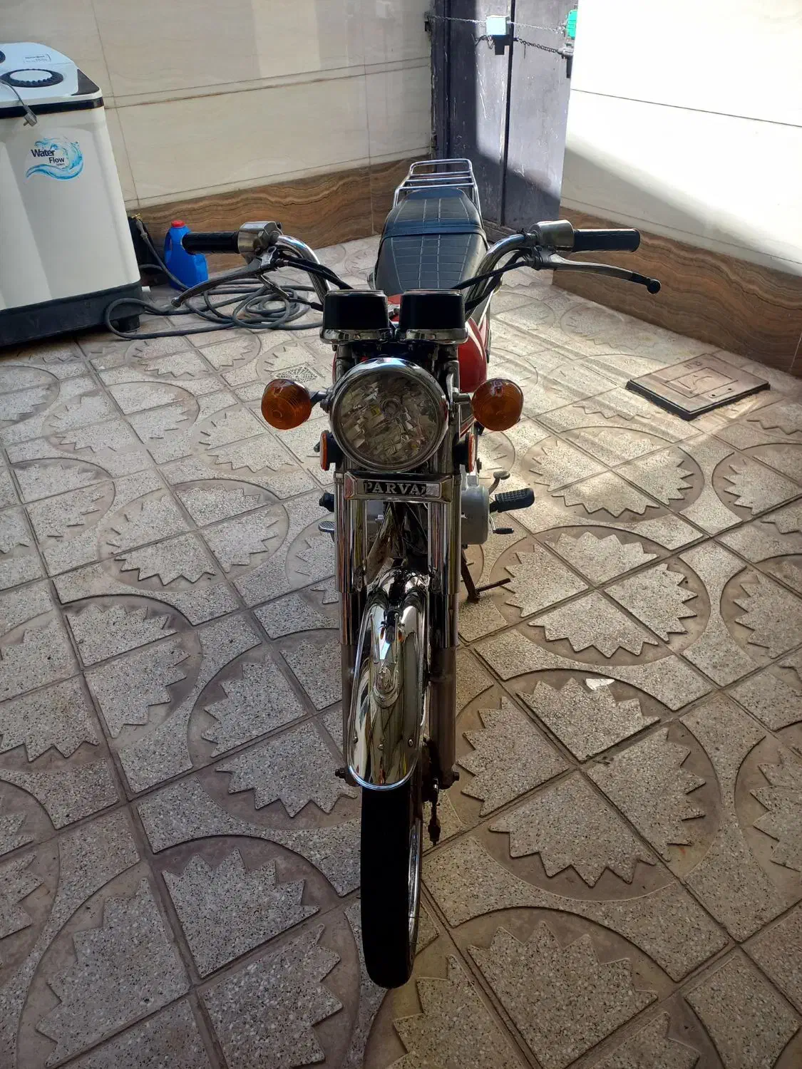 موتور|موتورسیکلت|میانه, |دیوار