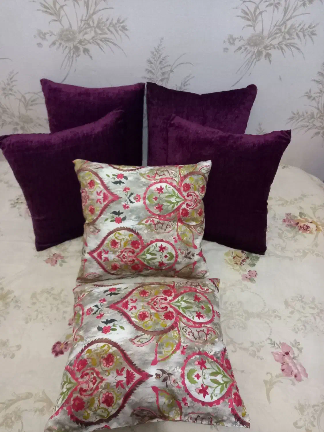 ۶ عدد کوسن مبل|رختخواب، بالش، پتو|تاکستان, |دیوار