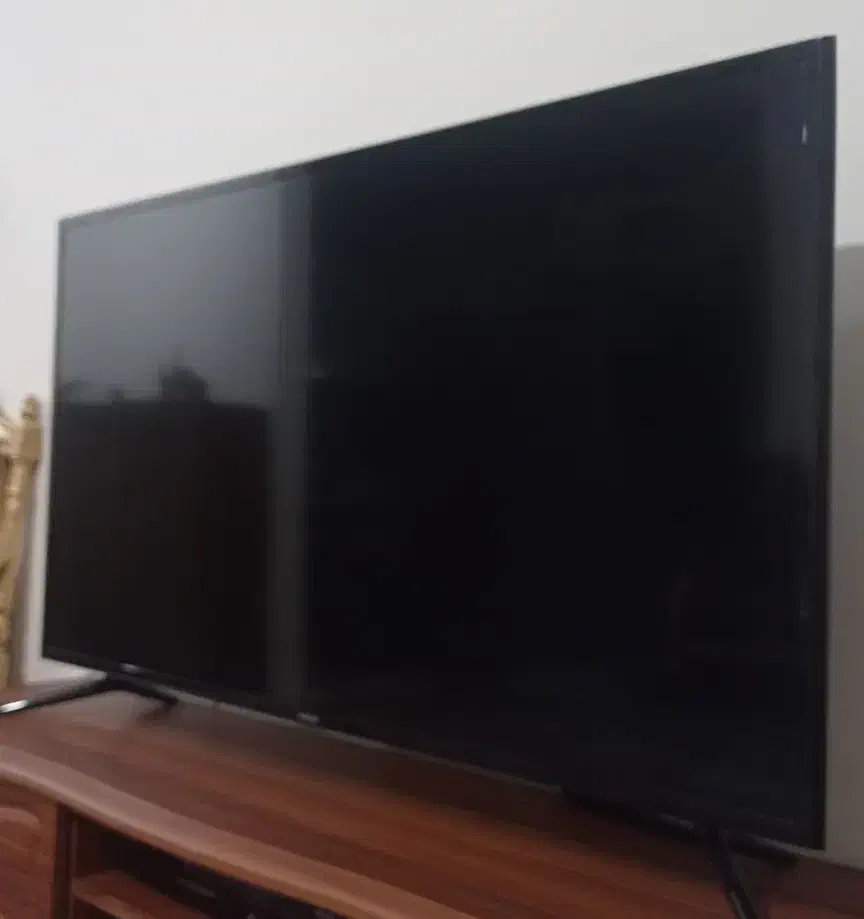 تلویزیون49سامسونگ|تلویزیون و پروژکتور|پرند, فاز ۴|دیوار