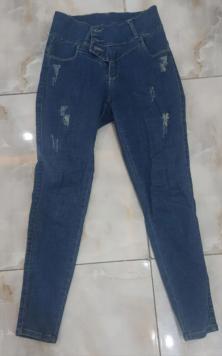 مقداری لباس  مانتو سوییت شلوار نیم بوت|لباس|نسیمشهر, |دیوار