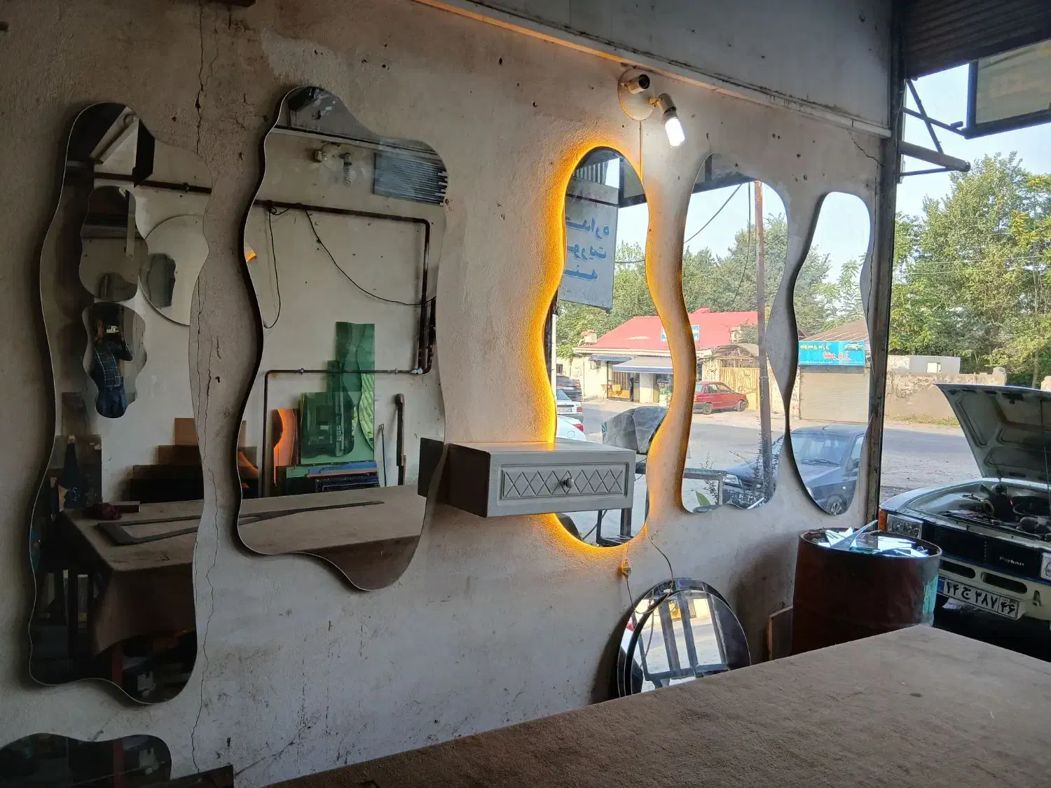 آیینه دفرمه بکلایت باکس کشودار روی آینه|آینه|رشت, بیجارپس|دیوار