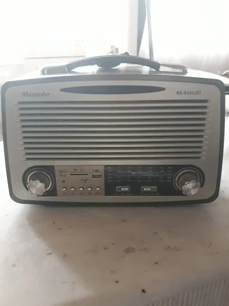 رادیو اسپیکر سنتی بلوتوثی طرح قدیمی چوبی در حد نو|سیستم صوتی خانگی|مشهد, آبکوه|دیوار