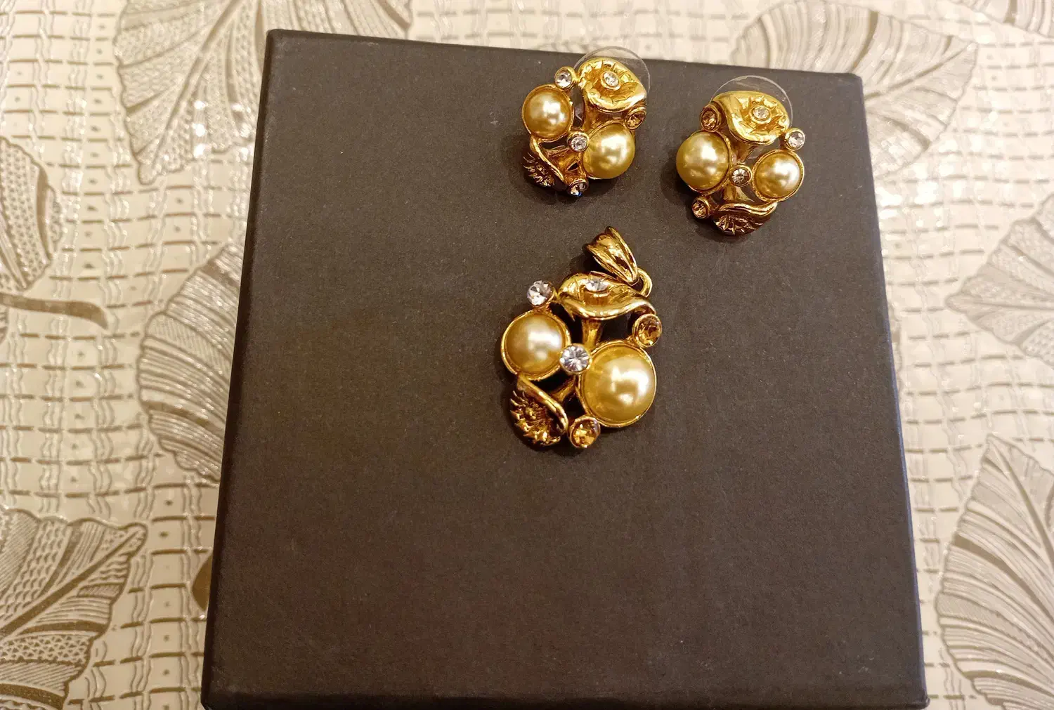 نیم ست دخترانه شیک|بدلیجات|زنجان, |دیوار