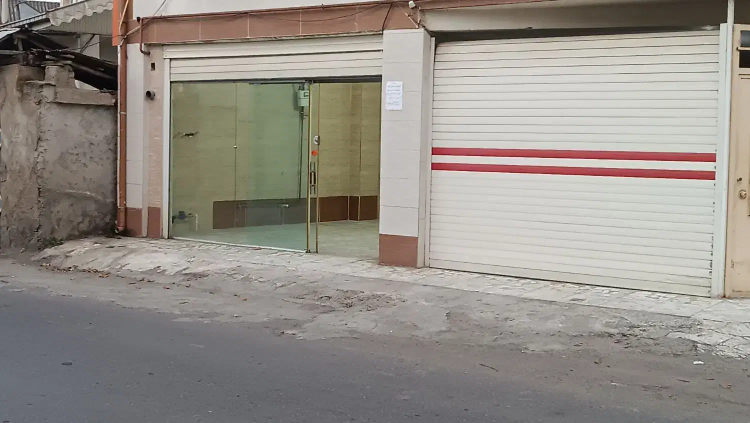 اجاره مغازه به ابعاد ۳۷/۵ متر با سرویس بهداشتی|اجارهٔ مغازه و غرفه|تولم شهر, |دیوار