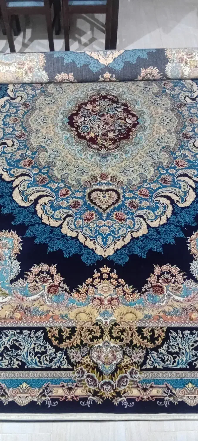 فرش 12 متری بسیار نو وسالم|فرش|رشت, کوی مهر|دیوار