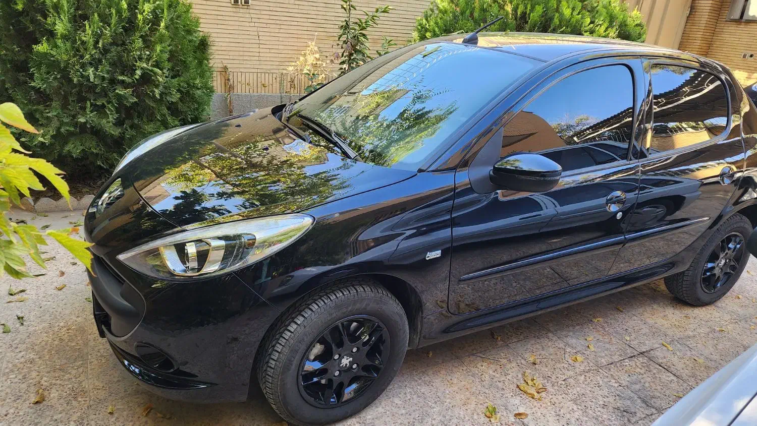 پژو ۲۰۷ اتوماتیک TU5P مشکی|خودرو سواری و وانت|شیراز, مبعث|دیوار