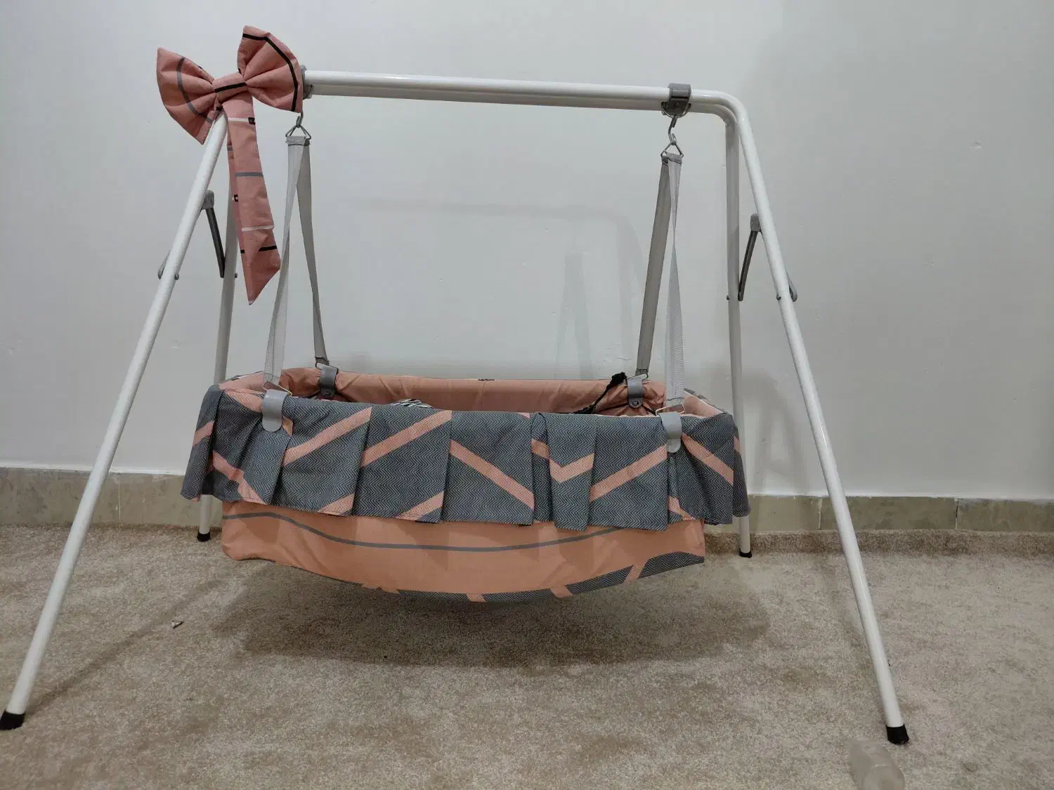 گهواره|تخت و صندلی بچه|گرگان, |دیوار