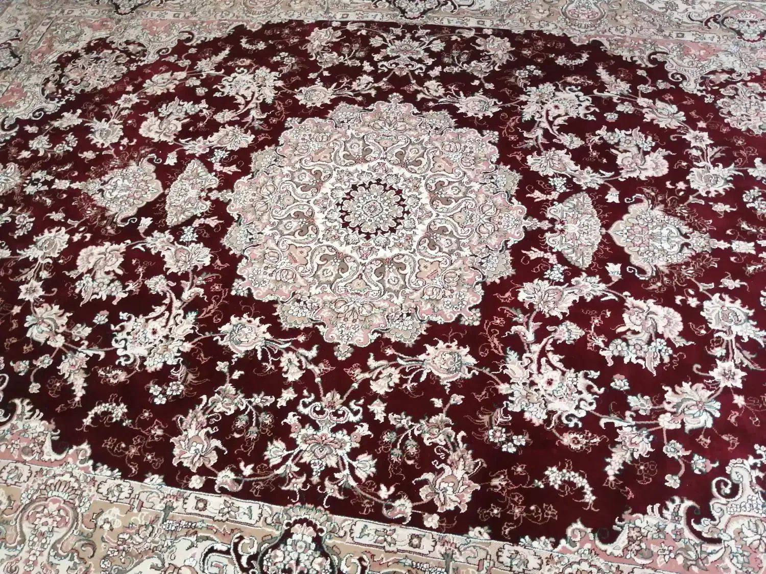 3تا قالی خوش رنگ|فرش|سنندج, |دیوار