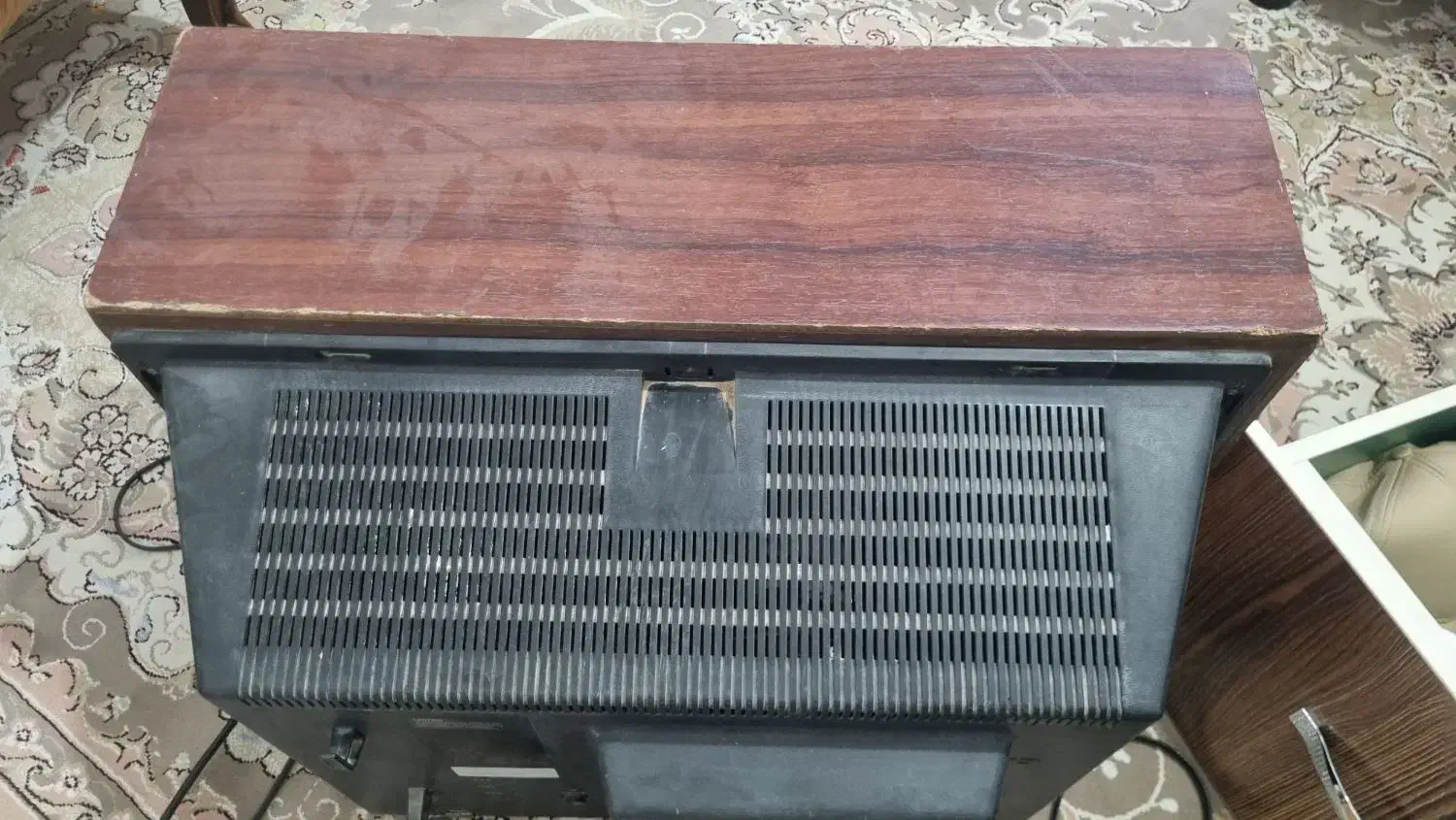 تلوزیون قدیمی رنگی سونی|تلویزیون و پروژکتور|مرودشت, فاز دوم شهرک فرهنگیان|دیوار