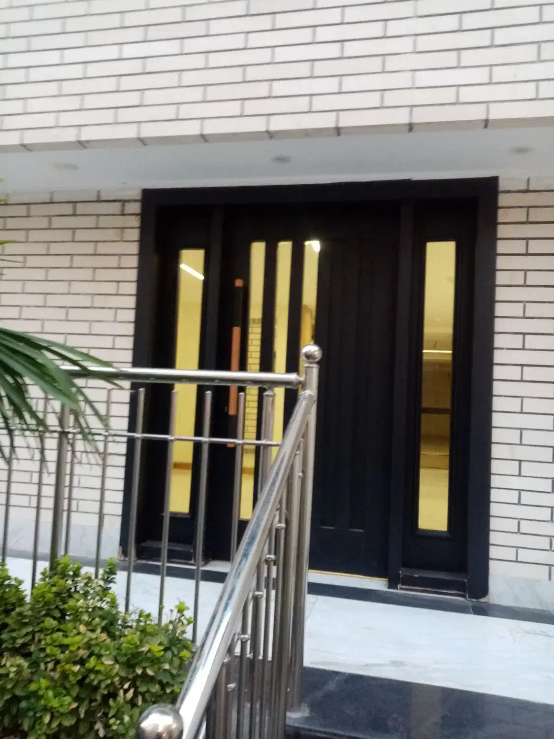 104 متر نوساز ستارخان توحید دو کله نورگیر خوب