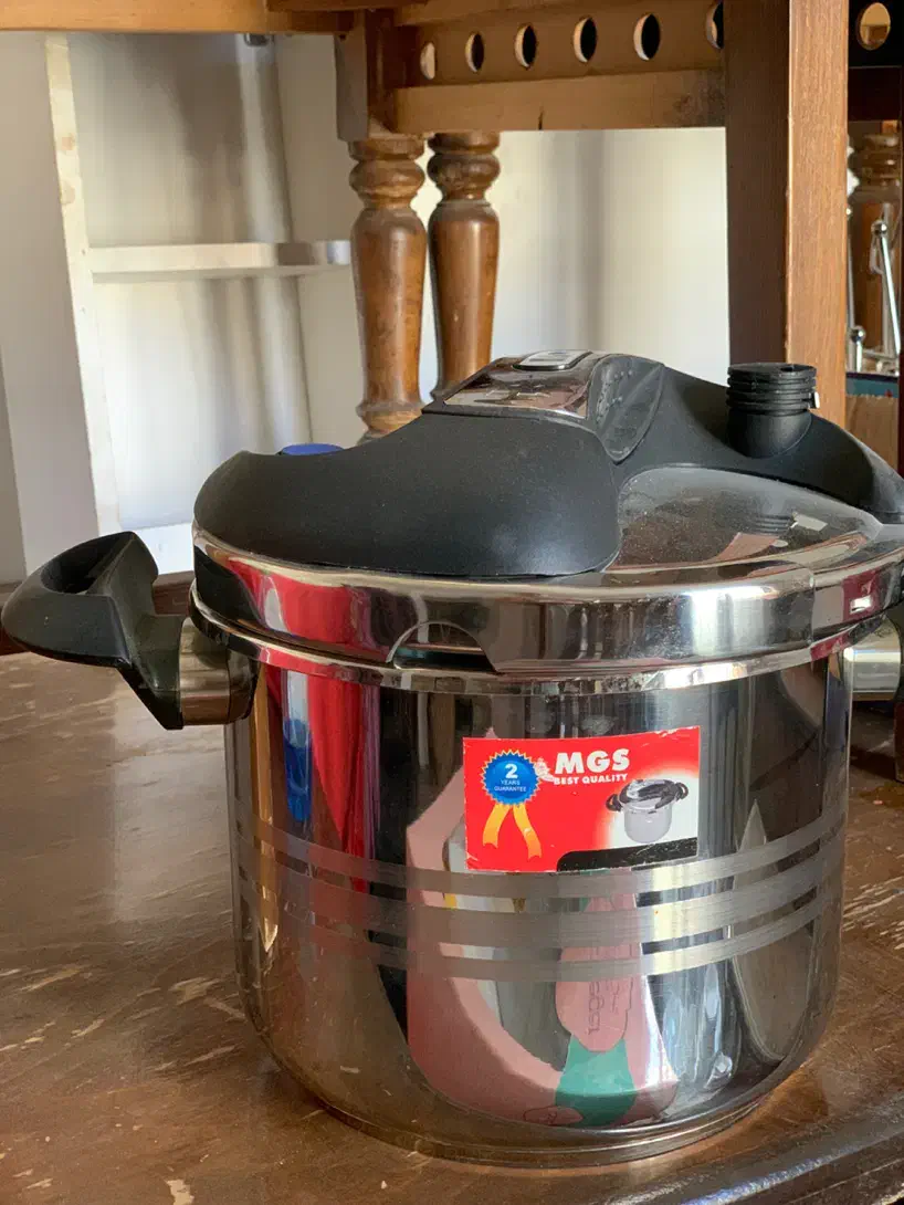 زودپز mgs ساخت آلمان|ظروف پخت‌وپز|درگز, |دیوار