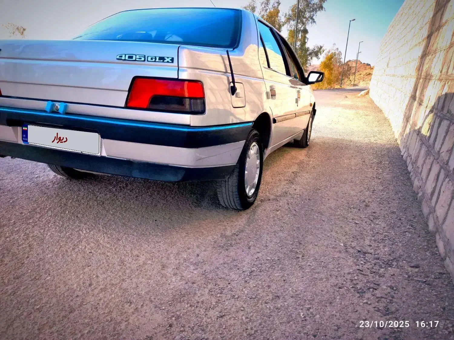 پژو۴۰۵دوگانه کارخانه.نقره ای .عروسک|خودرو سواری و وانت|سرپل ذهاب, |دیوار