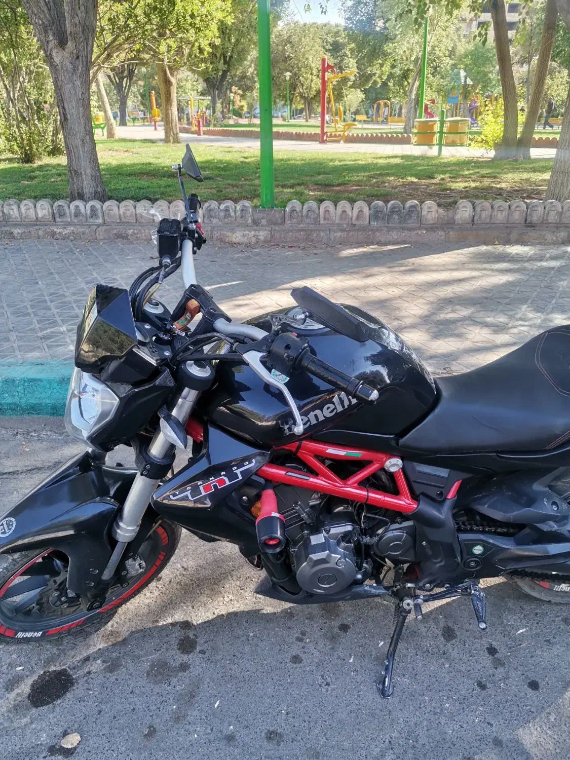 بنلی 300 جفت|موتورسیکلت|نجف‌آباد, امام خمینی|دیوار