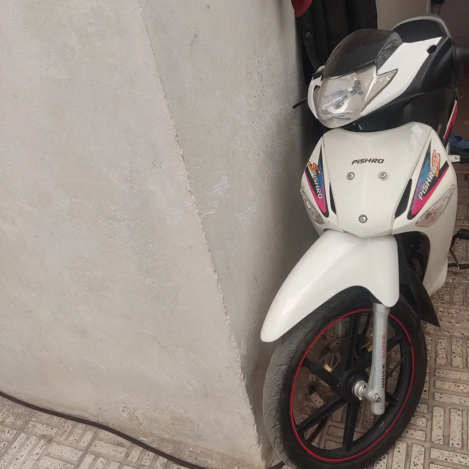 موتور ویو|موتورسیکلت|اقبالیه, |دیوار