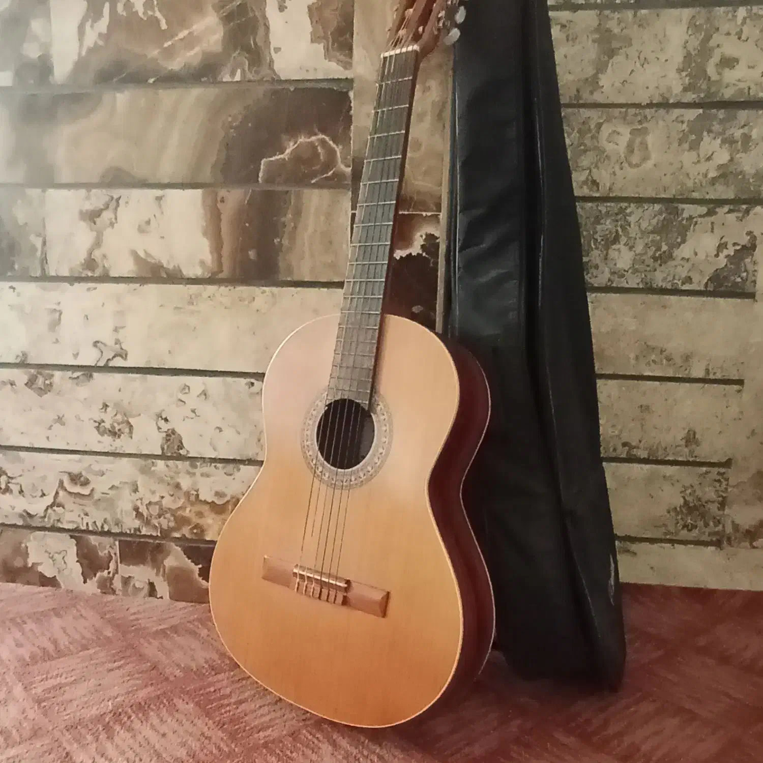 گیتار پارسی p80. ب همراه کاور|گیتار، بیس، امپلیفایر|بجنورد, |دیوار