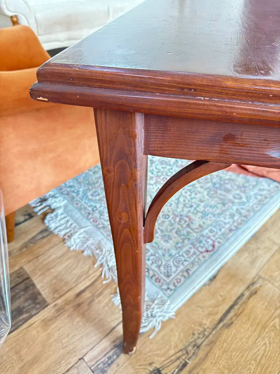 میز نهار خوری ۶ نفره|میز و صندلی غذاخوری|رشت, باهنر|دیوار