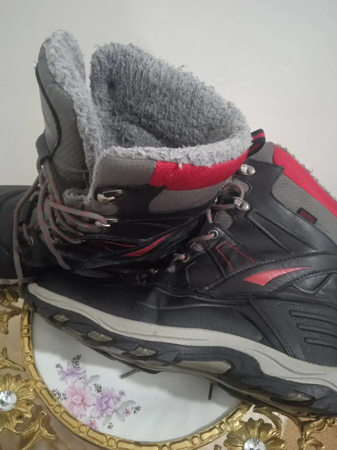 پوتین|کیف، کفش، کمربند|میاندوآب, |دیوار