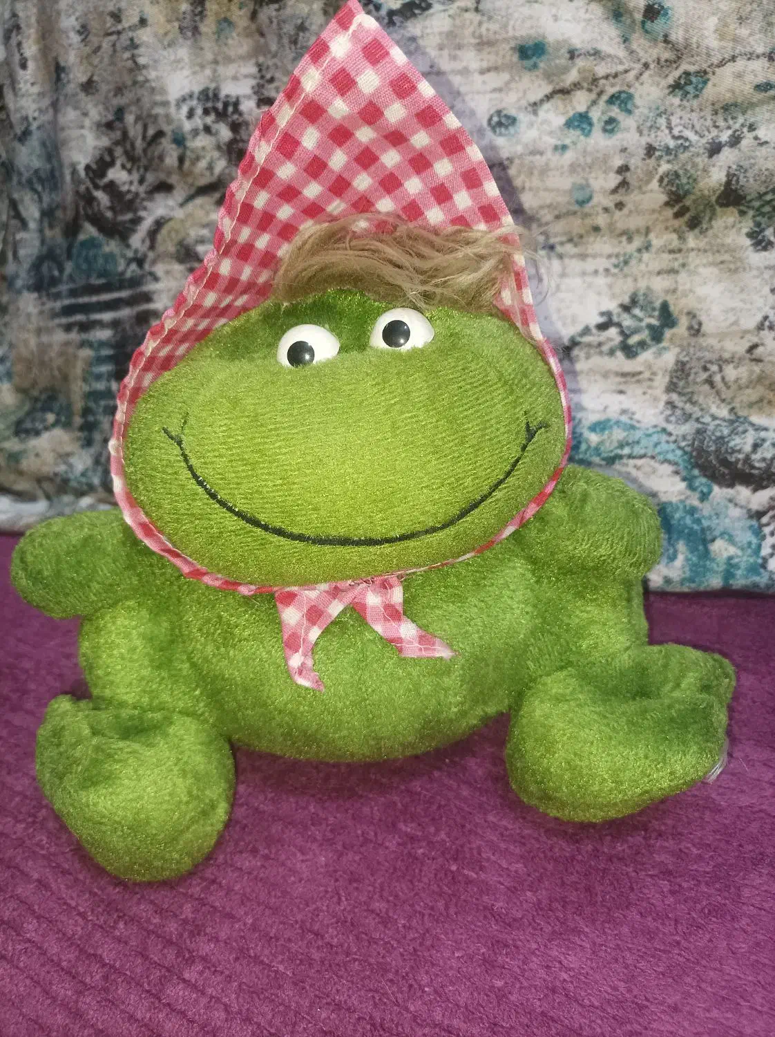 عروسک قورباغه|اسباب‌‌بازی|رشت, حمیدیان|دیوار