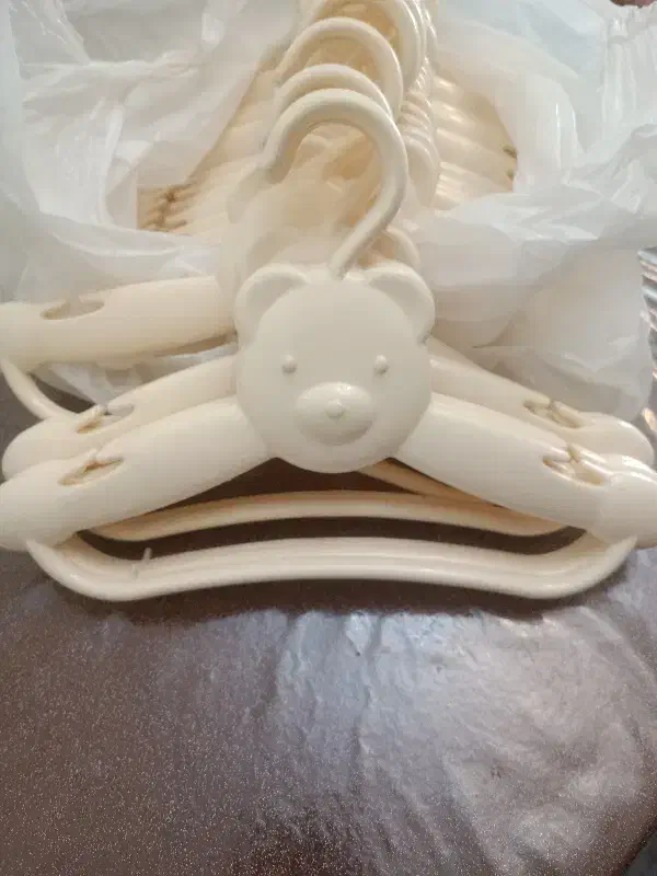 چوب رختی بچگانه دخترانه|بندرخت و رخت‌آویز|تهران, سید خندان (جلفا)|دیوار