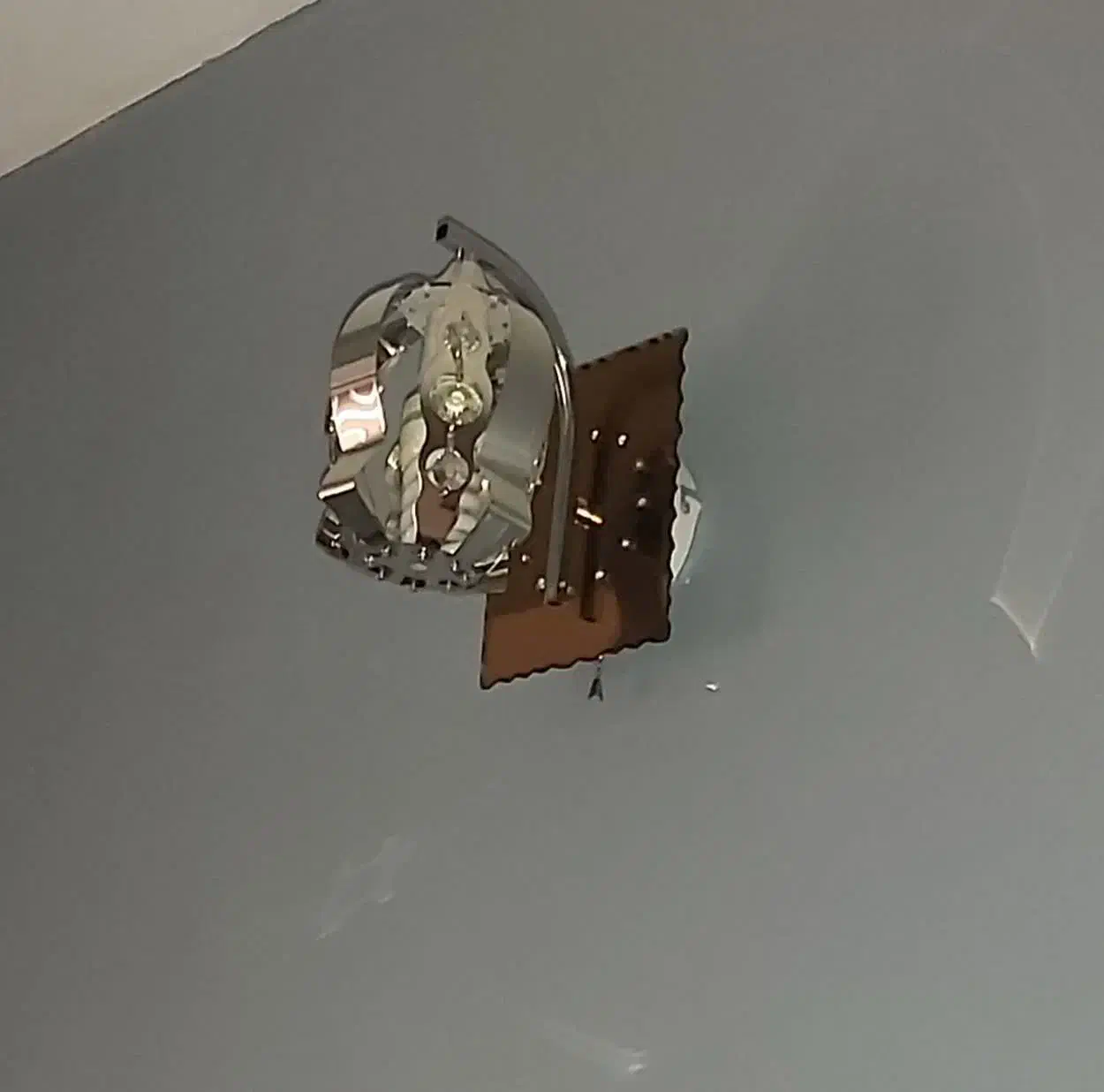 لوستر دیوار کوب سالم و تمیز|لوستر و چراغ آویز|فردیس, فرامرزیه|دیوار