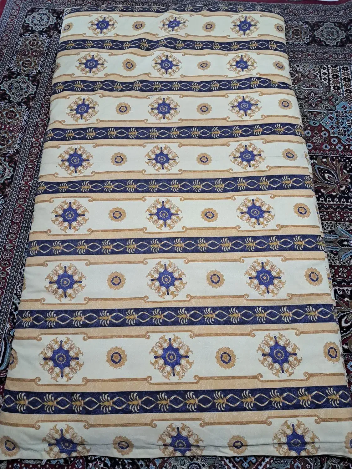 تشک پنبه ای|رختخواب، بالش، پتو|اصفهان, ملکشهر|دیوار