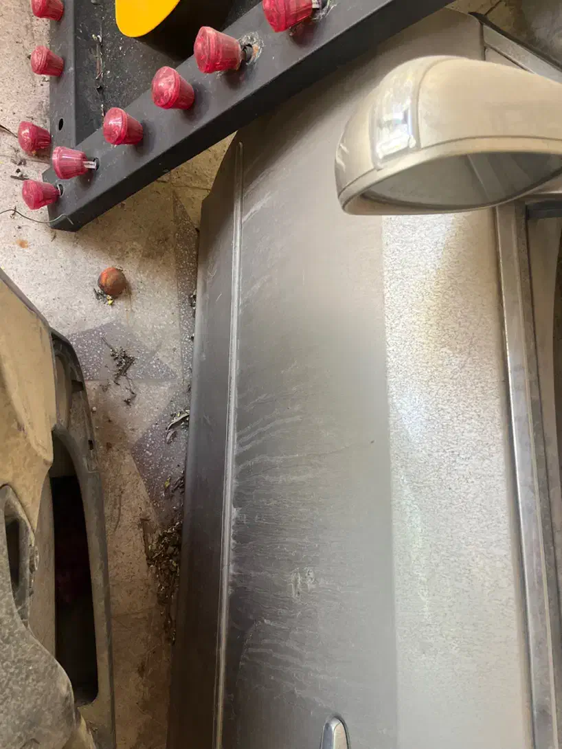 درب جلو چپ ازارا۲۰۰۹|قطعات یدکی و لوازم جانبی|شیراز, احمدی جنوبی|دیوار