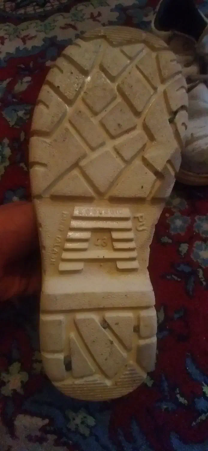 کفش کار... جلو آهنی|کیف، کفش، کمربند|سبزوار, صالح آباد|دیوار