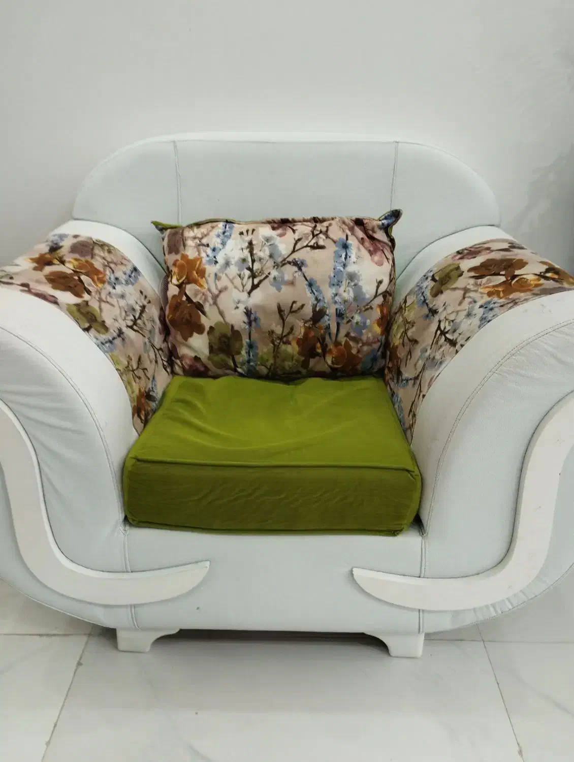 فروش مبل هفت نفره|مبلمان خانگی و میز عسلی|تربت‌حیدریه, شهرک ولیعصر|دیوار