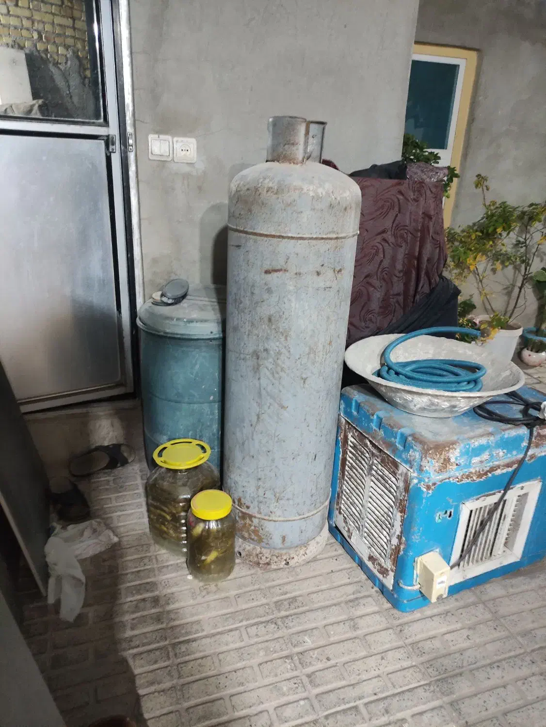 کپسول گاز بزرگ پرسی گاز|ابزارآلات|قزوین, |دیوار